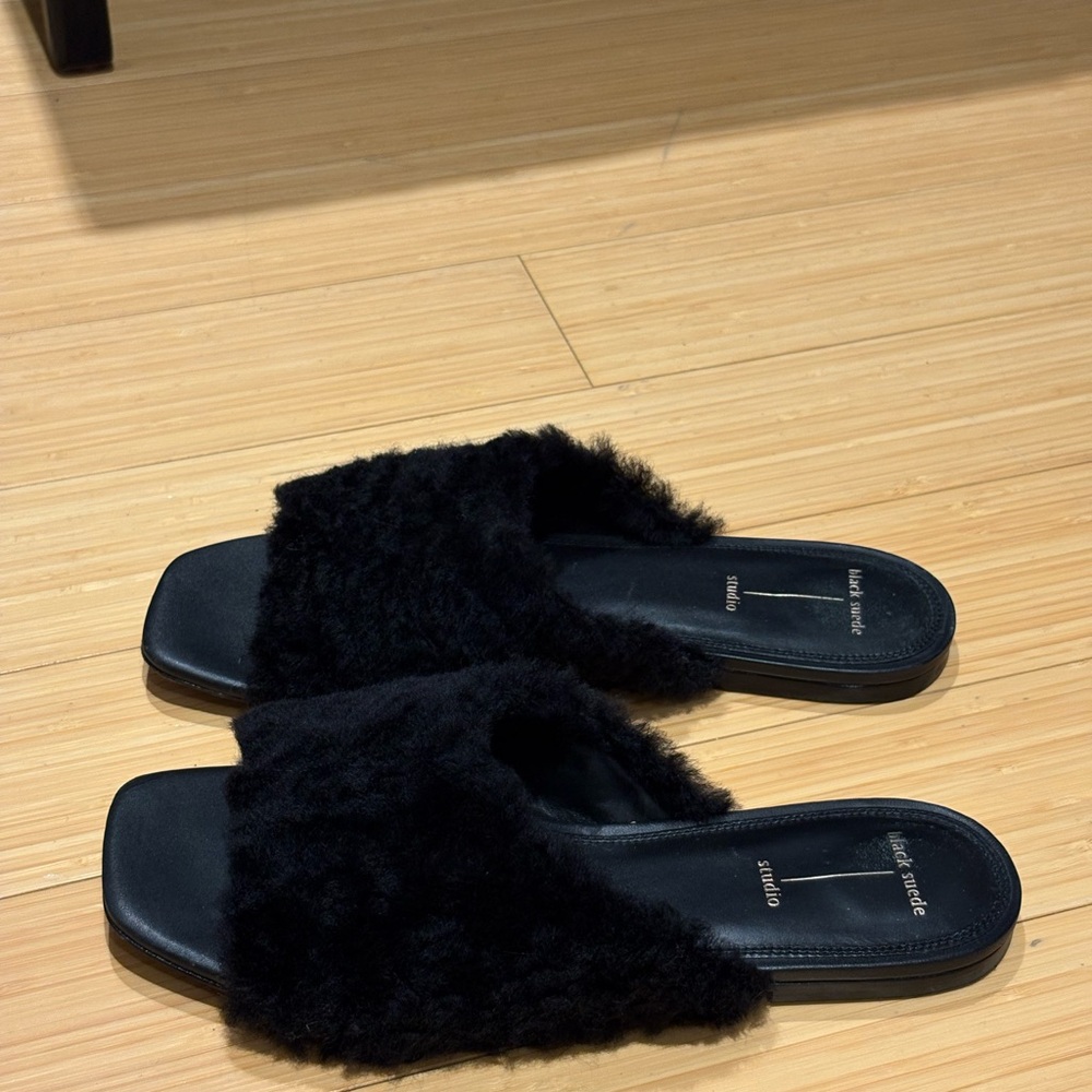 Black Sherpa Slide Sandals